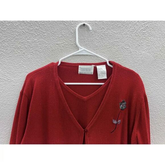 Womens Cricket Lane Collection Shirt Size Large Red Long Sleeve Sweater Built in - Picture 2 of 12